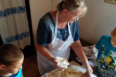 Fakanálbáb-és-hamuban-sült-pogácsa05