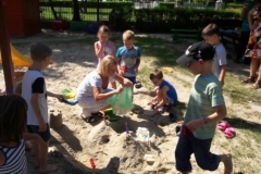 Nyári udvari élet (1)