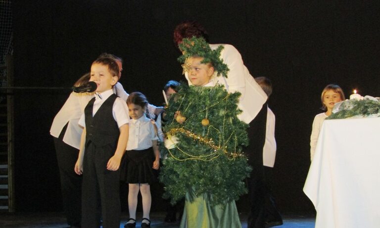 Karácsonyi_műsor-balatonkenese-2016-004