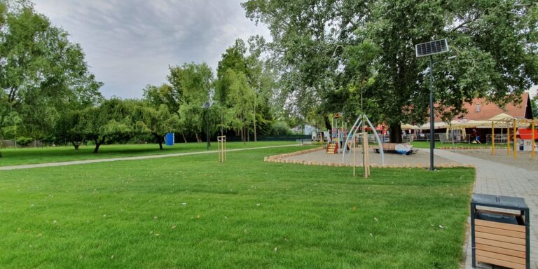 A strand 2019. július 20-án nyitja kapuit – 030