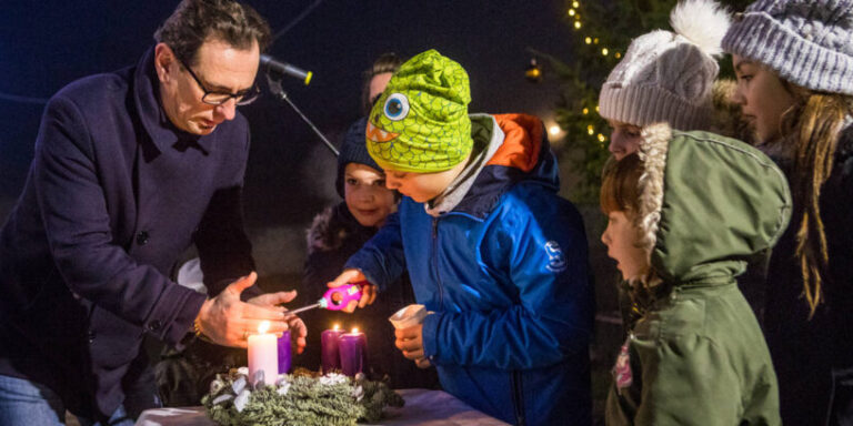 pm1220balatonkenesegyertyagyujtas6