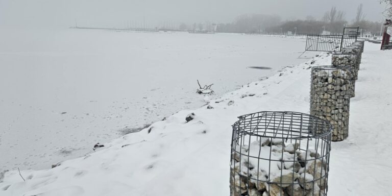 jegen tartozkodni tilos