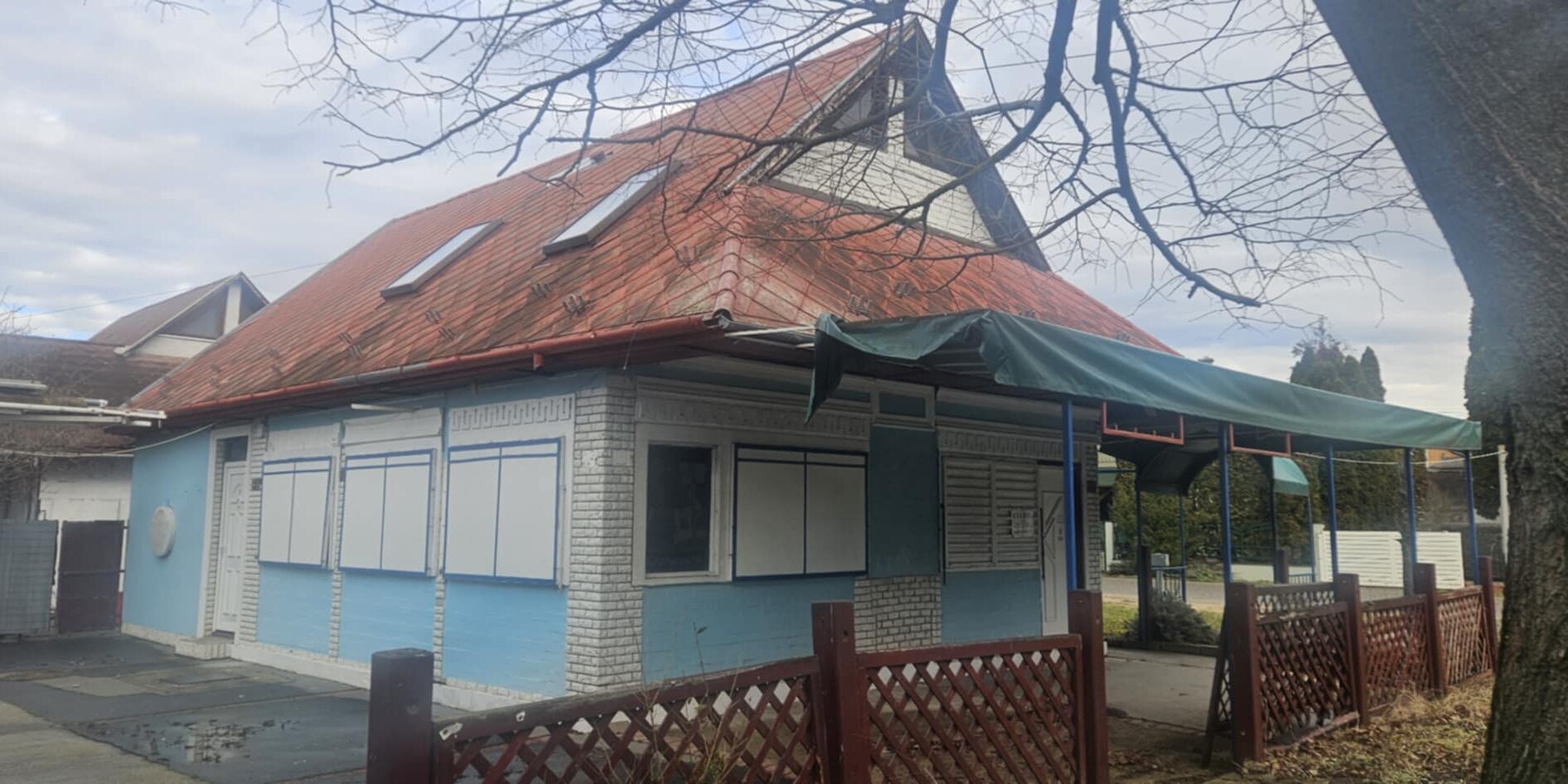 Pályázati kiírás Strand tér 14 pavilon bérbeadására