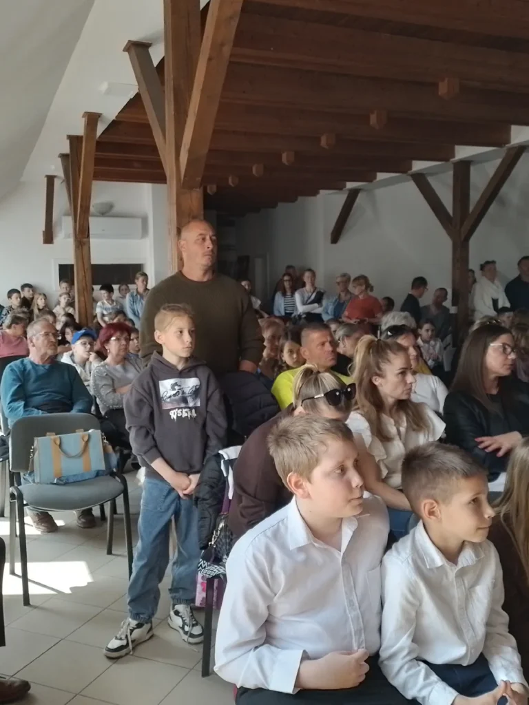 Versmondással ünnepeltek iskolásaink – 2