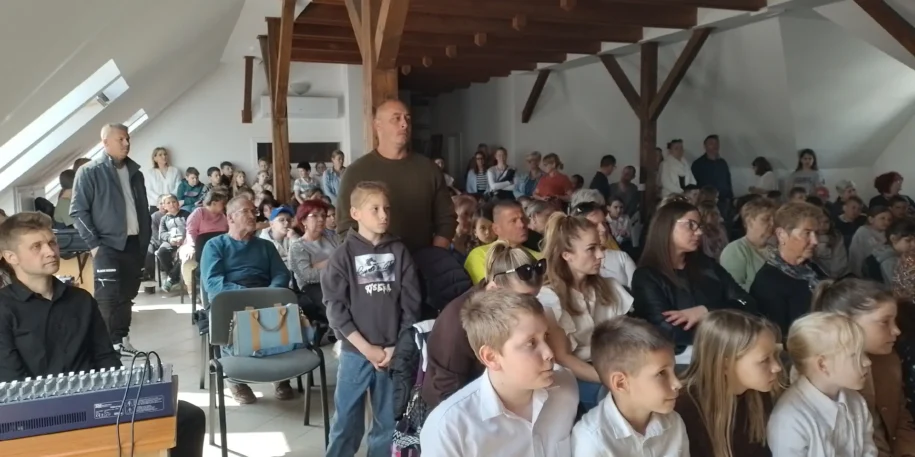 Versmondással ünnepeltek iskolásaink – 2