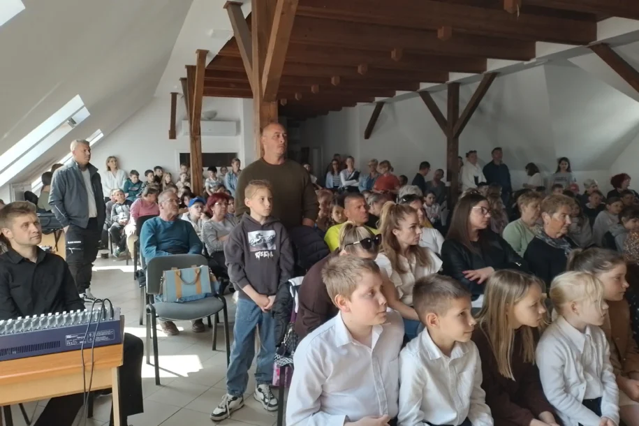 Versmondással ünnepeltek iskolásaink – 2